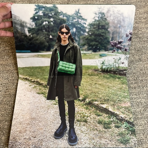 BOTTEGA VENETA Fashionbook 10 pages hard print Milan 2021 fair condition - Picture 7 of 8